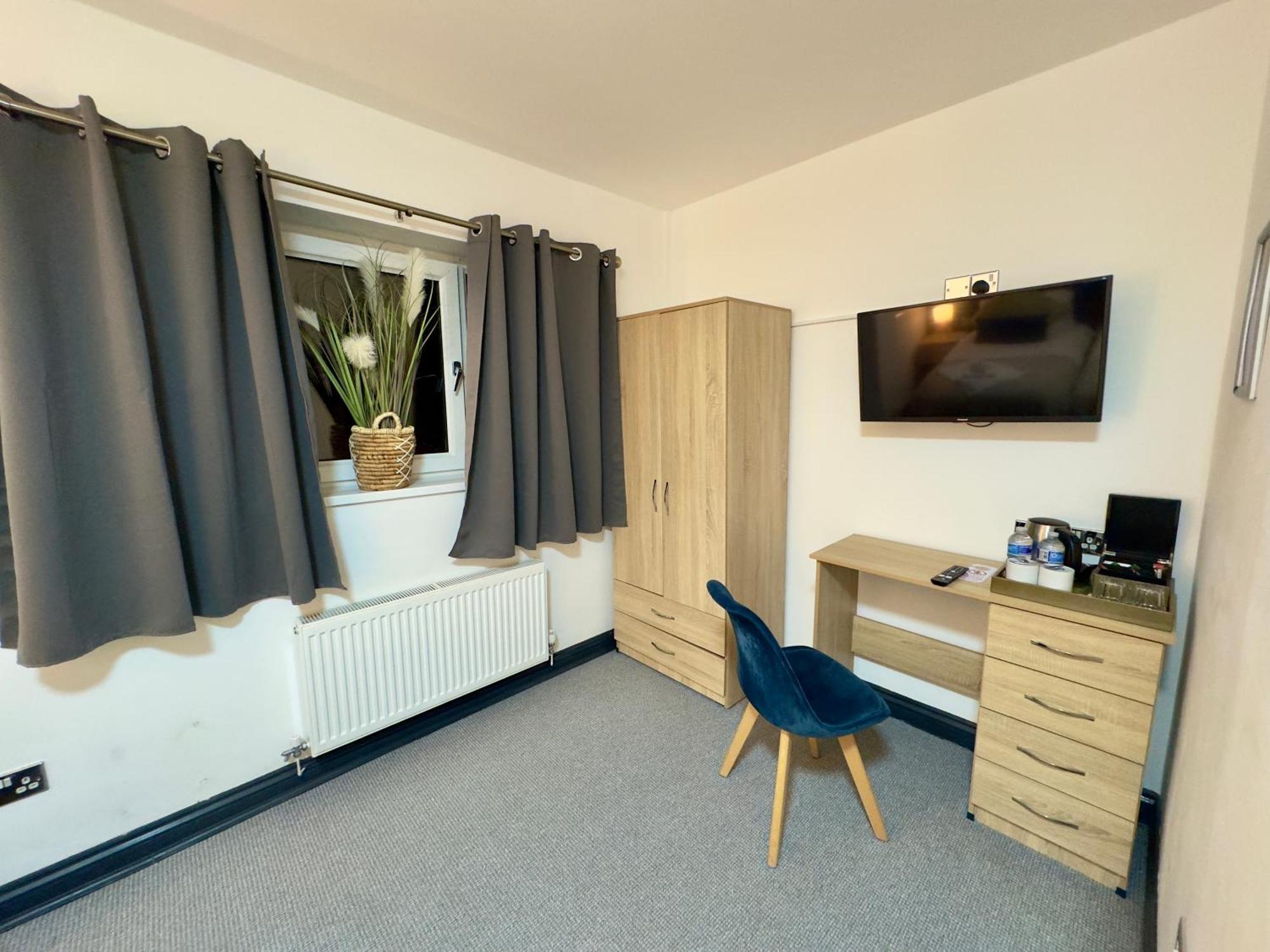 Coastal Park Accommodation Llanelli Exterior photo